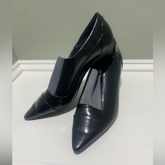 Calvin Klein “Greta” Black Patent Leather Pointy Heel Bootie- size 9 - Picture 1 of 12